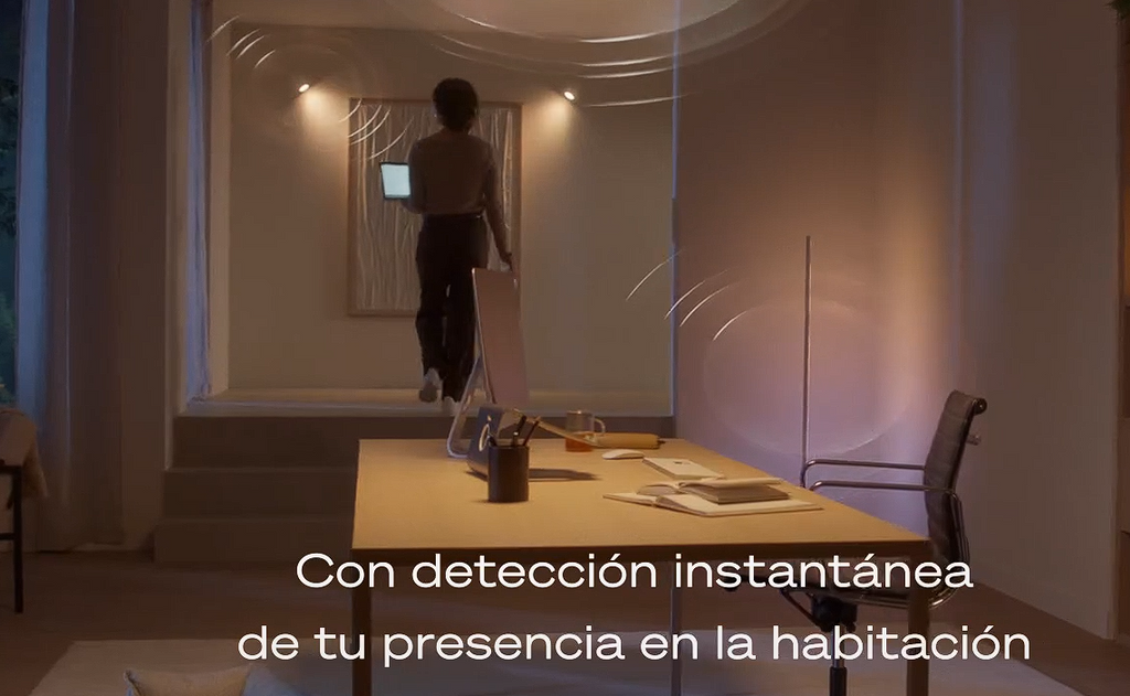 Philips Hue Starter Kit Pro | Bridge + Smart Button + 3 Bombillas E27